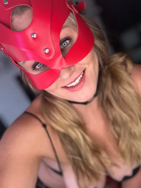 Hotwife Skye avatar