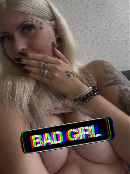 Blondrebel
