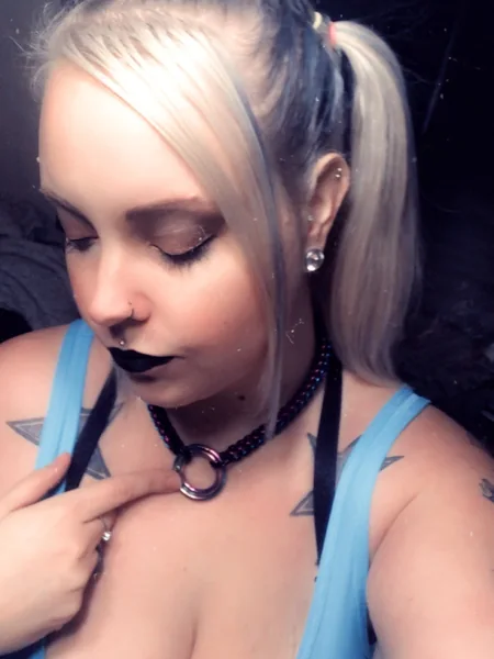 Blondecottoncandy