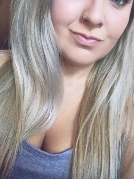 Blondiebitchh