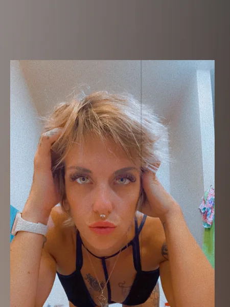 Blondiexxxx1