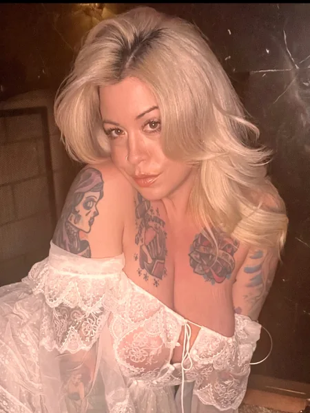 Bombshell Betty