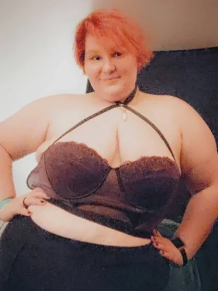Bratty_Lizz