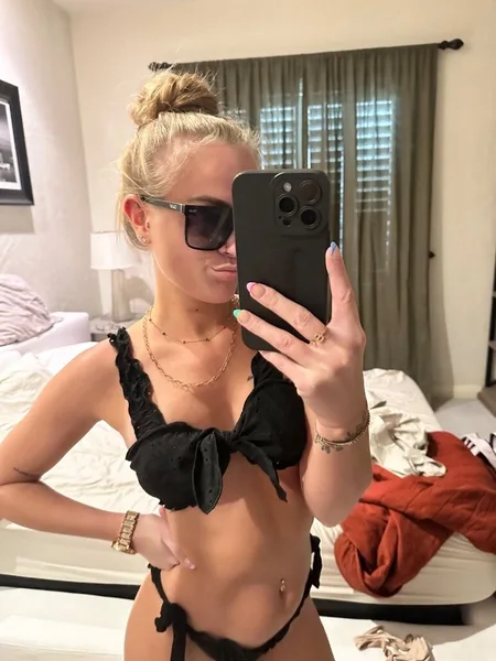 B👸🏼