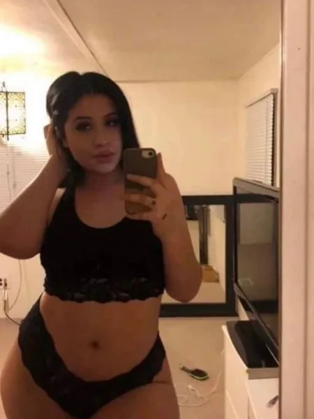 Bri Valencia 🥵