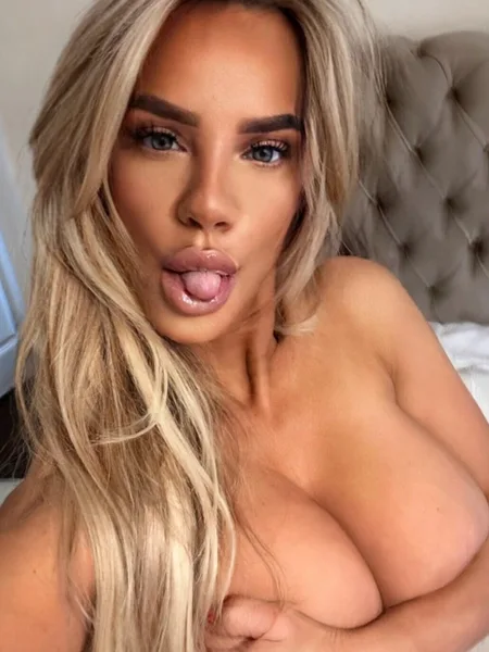 Brooke🍒