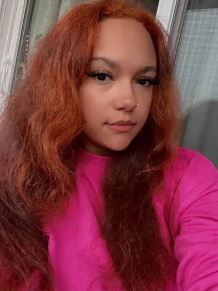 alexandra (bunny 🐰)