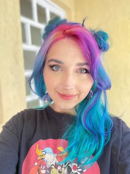 Alice 🦋 2min vid everyday on feed