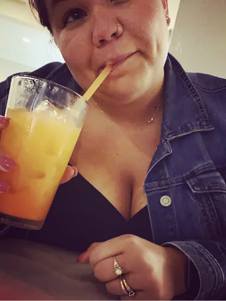 Busty Bee