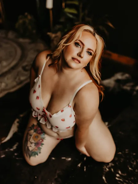 B💛