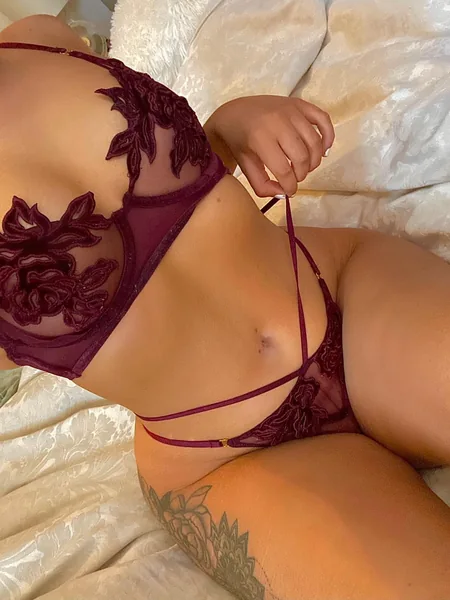 Hot housewife 🔥🥵💖