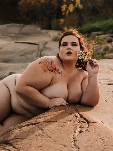 Candidlycurvy