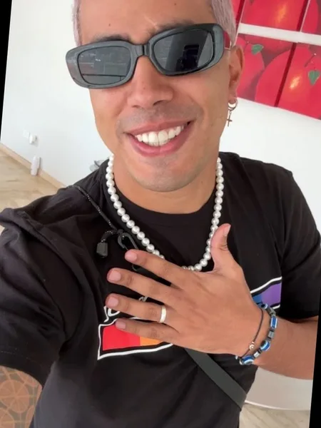 Carlos