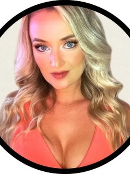 🍭 Carly Collins avatar
