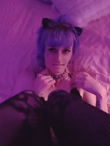 🏳️‍⚧️ Cassie Moans