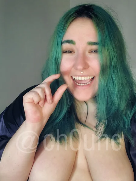 QueenChloePAID🇨🇦⚜️ avatar