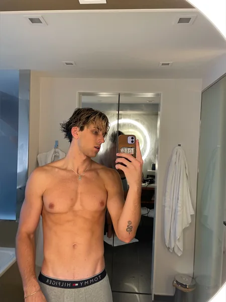 ChaseCarterFREE avatar