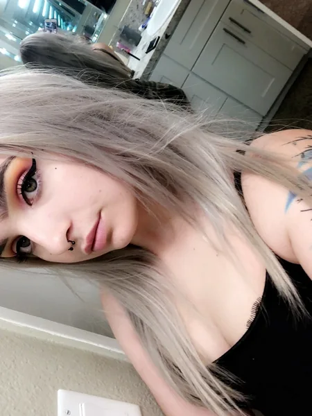 CheekyWahmen