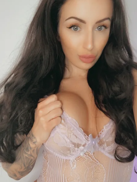 Chelsea_Rosee_FREE