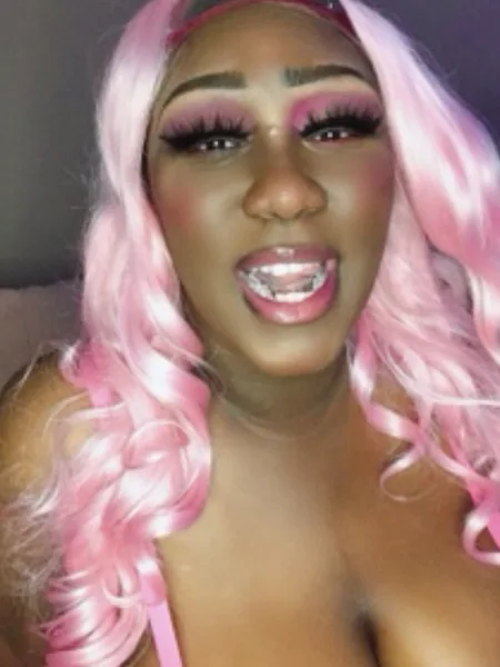 Chelle 🌸✨ | FREE PAGE