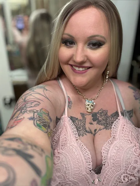 Chicklett- Tattooed Thick Southern MaMa❤ avatar