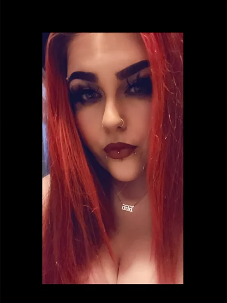 Chunky Goth Gal