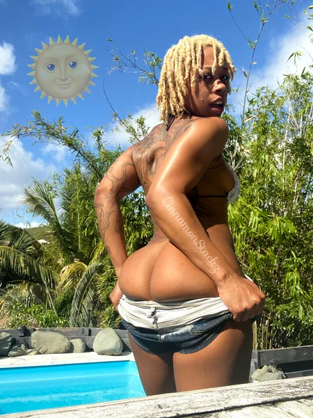 Cinnamon Stackz Uncensored 😈