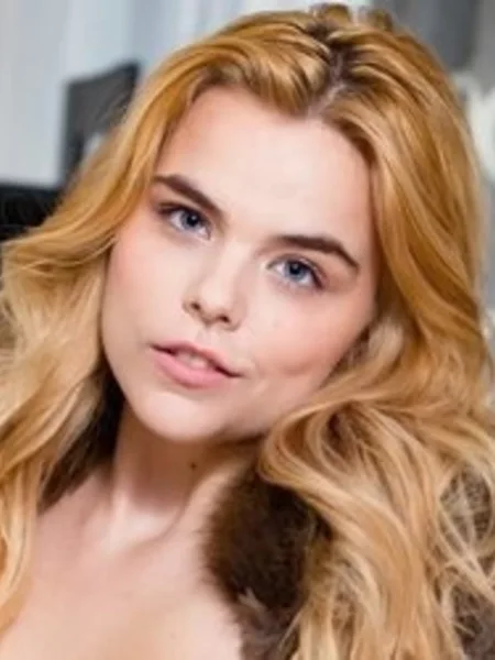 Cloe Palmer