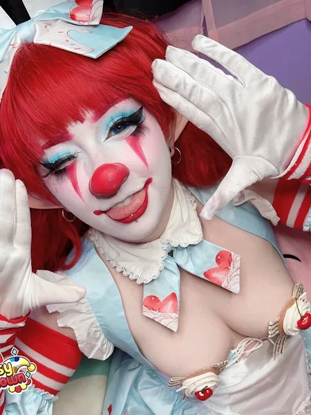 Clussy The Clown FREE
