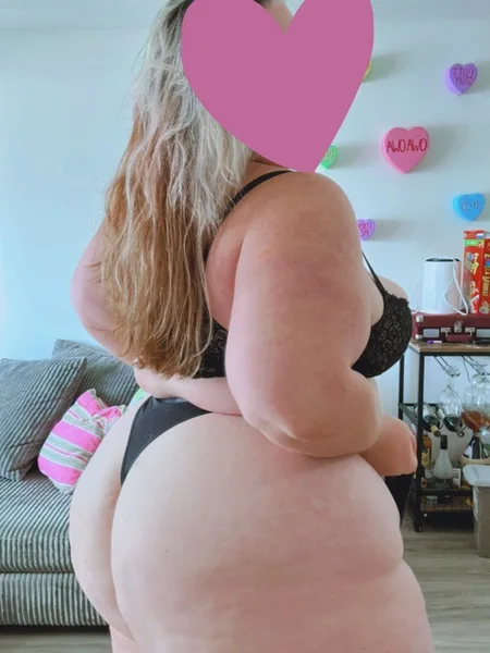 Curvy Queen avatar