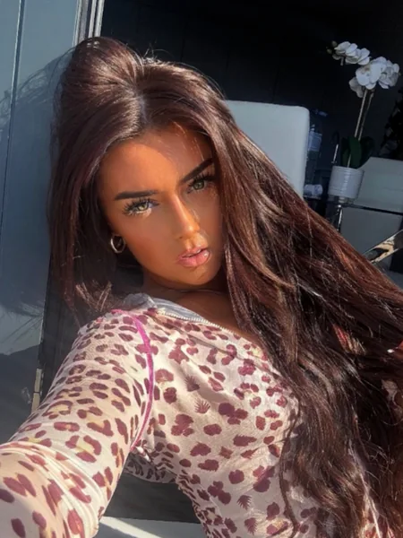 Cora | 4'9
