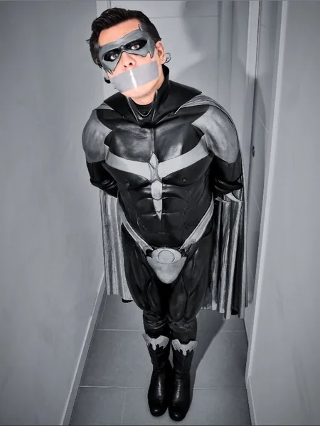 CosplayHeroBoi 🦸🏻‍♂️