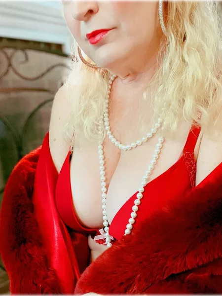 Emma Elizabeth