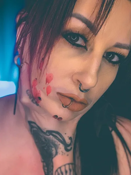 Courtney Crimson avatar