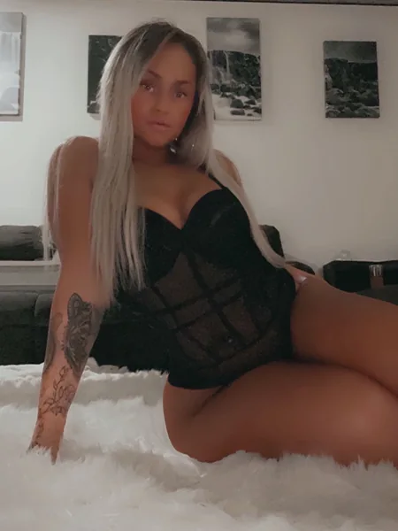 Courtney_Jane