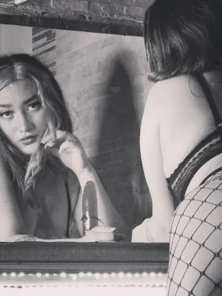 Mia 🖤
