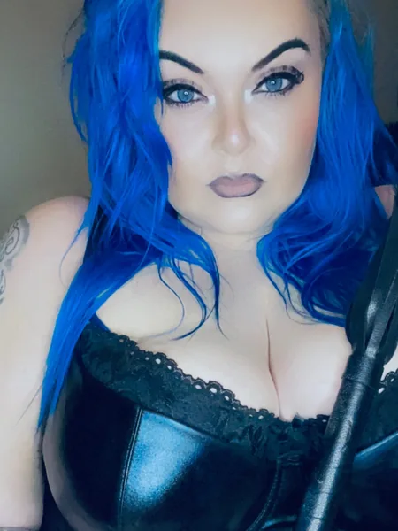 Miss curvesxx