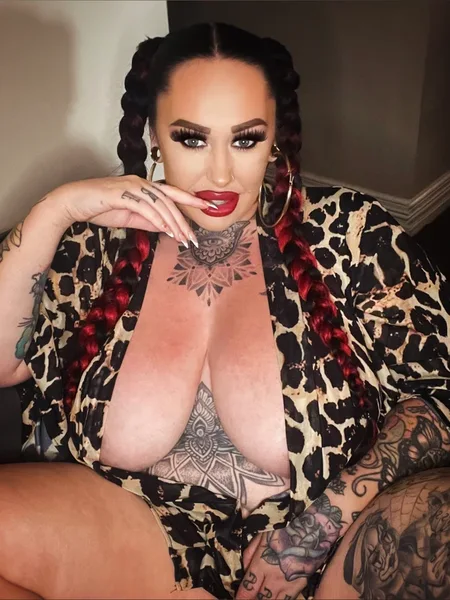 Curvy Mack