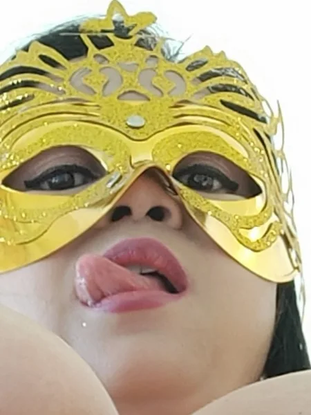 curvyasianwife avatar