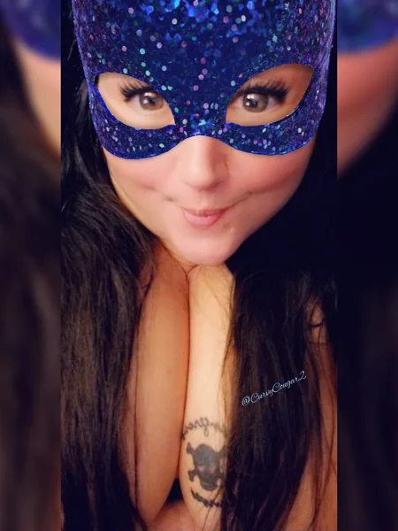 Curvy Cougar 2