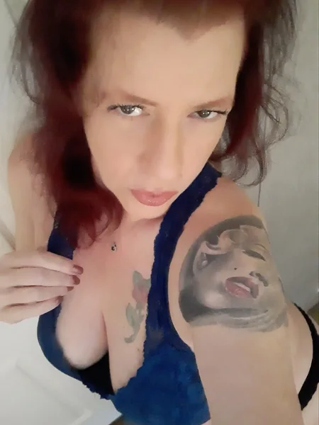 Curvy_Lydia