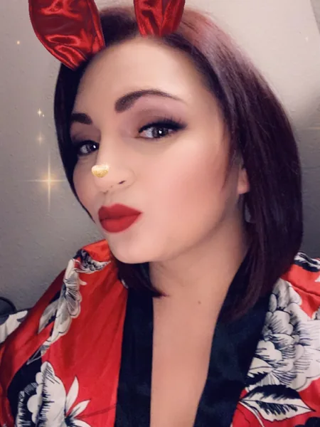 CurvyVixen