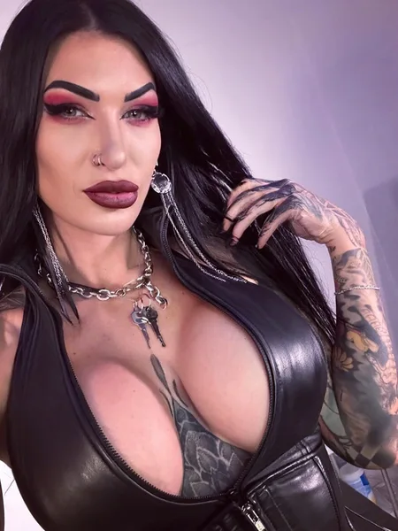 Mistress Damazonia