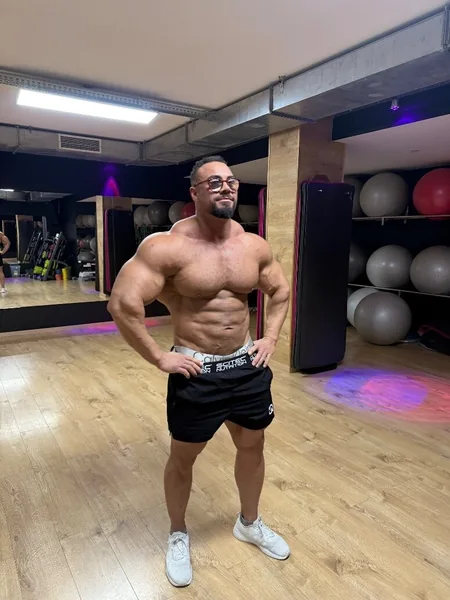 Damon Steel