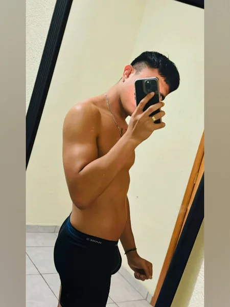 Daniel  🍒
