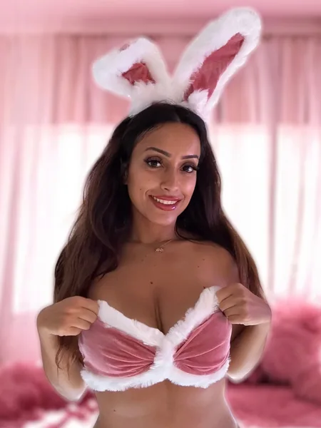 🖤🐰Dark Bunny Babe🐰🖤