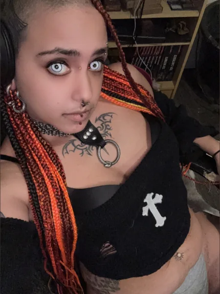 Tala the goth pup avatar