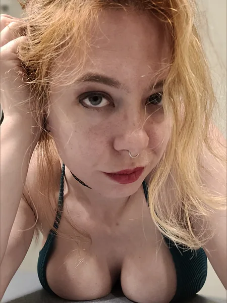 Darkpixykitten