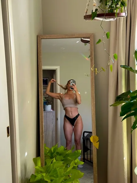 Mia