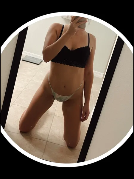 💕 Dayy_tripper22 💕 avatar